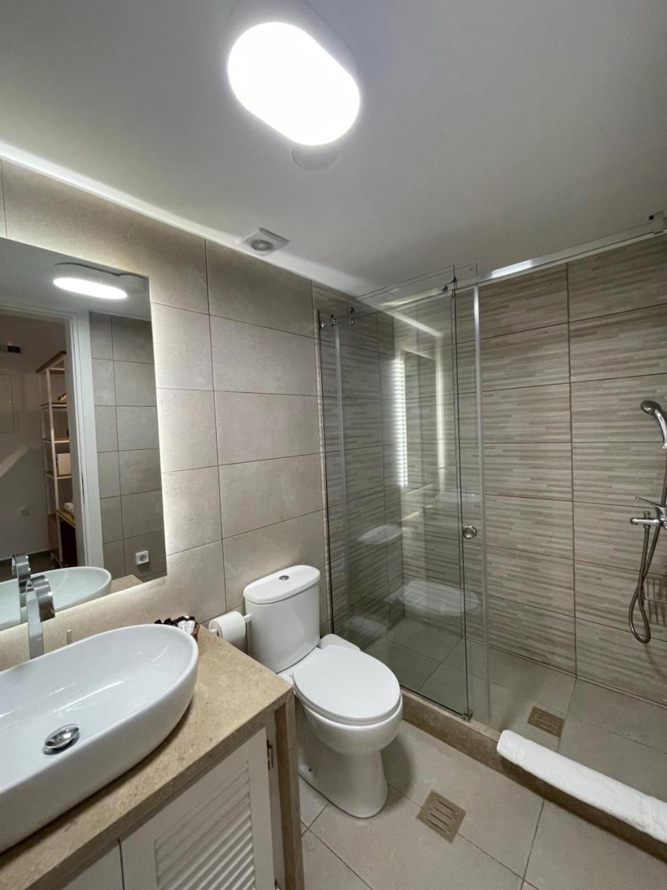 Trocadero Luxury Suites Hermione Buitenkant foto